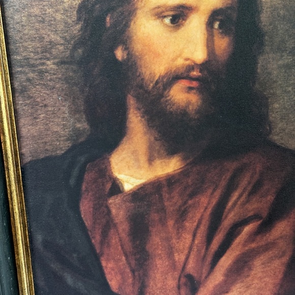 Jesus Christ on red robe on thick dark frame - Picture 3 of 6